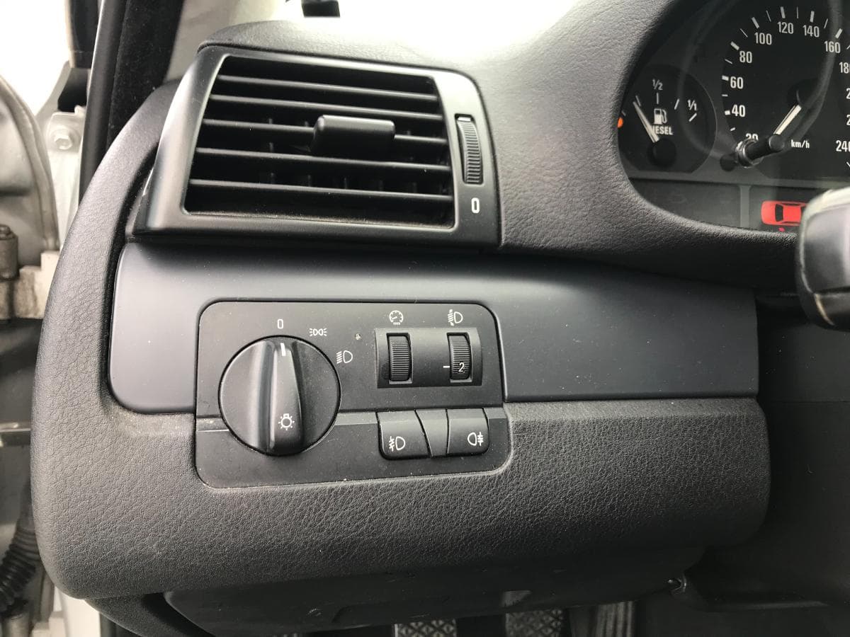 BMW 320D Touring · Ano 2003 — image 25