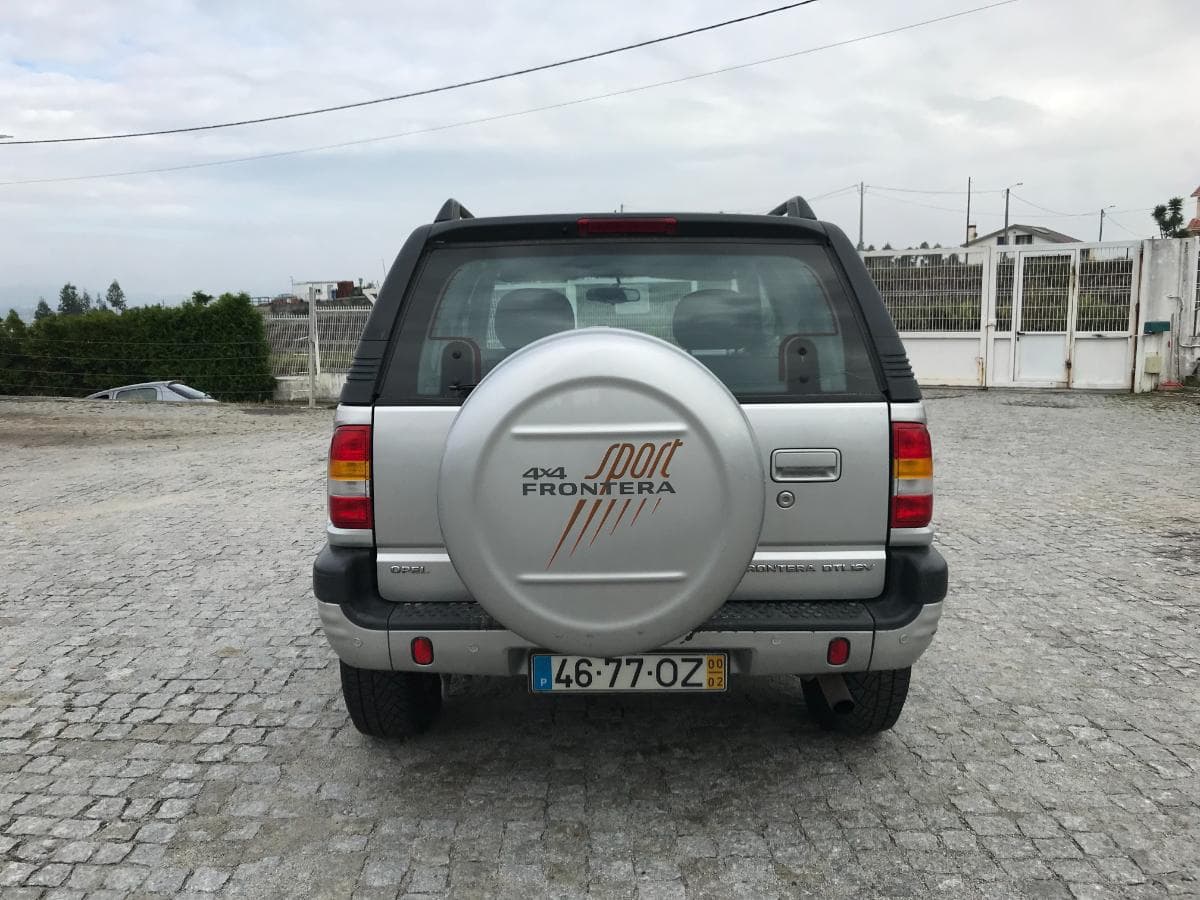 Opel Frontera 2.2 DTI · Ano 2000 — image 5