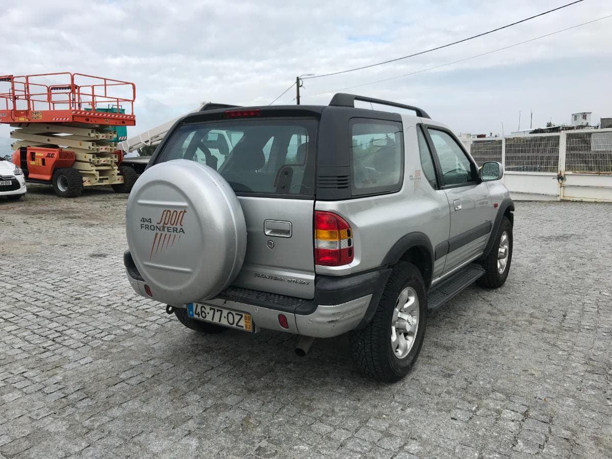 Opel Frontera 2.2 DTI · Ano 2000 — image 4