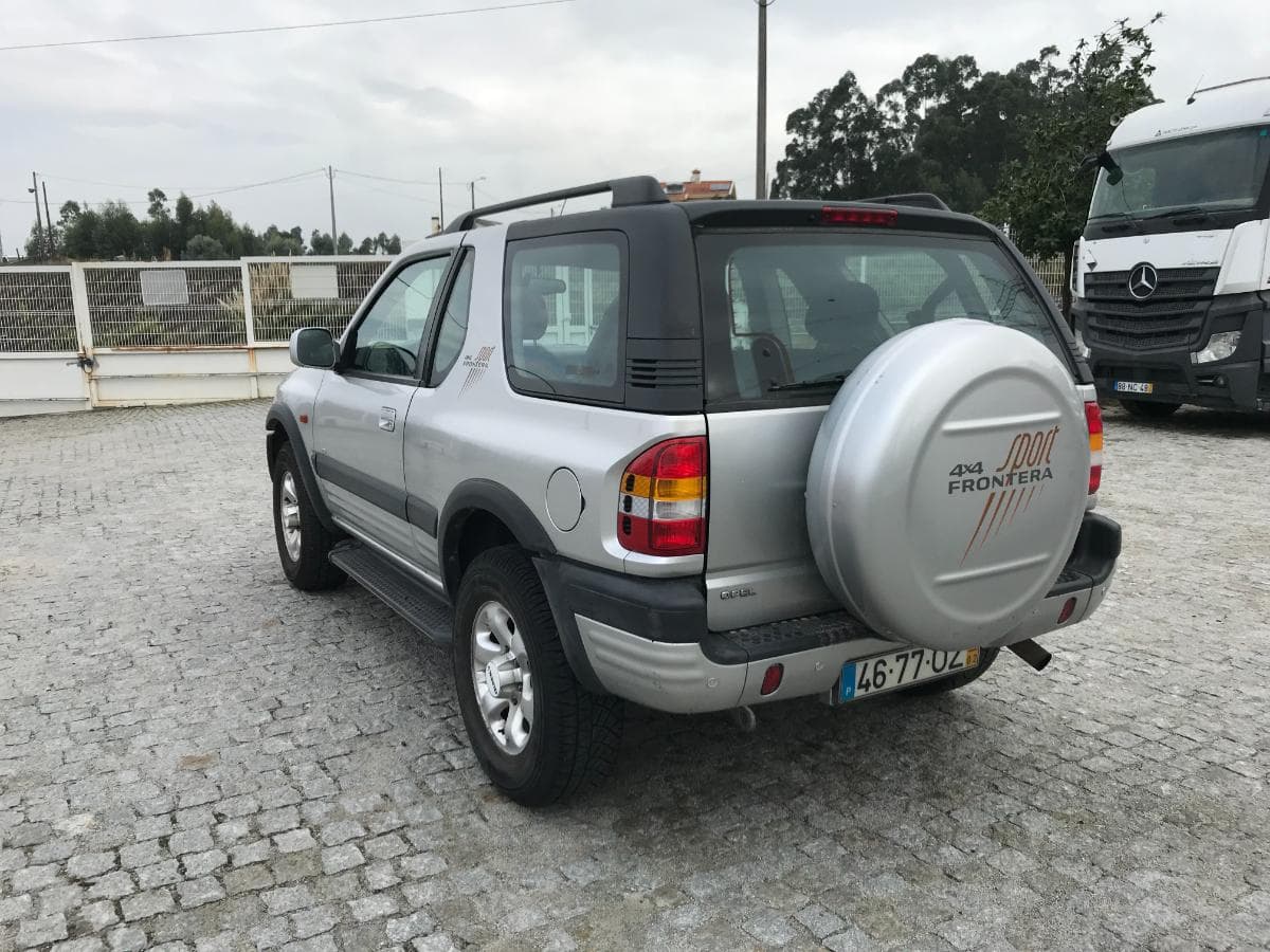 Opel Frontera 2.2 DTI · Ano 2000 — image 6