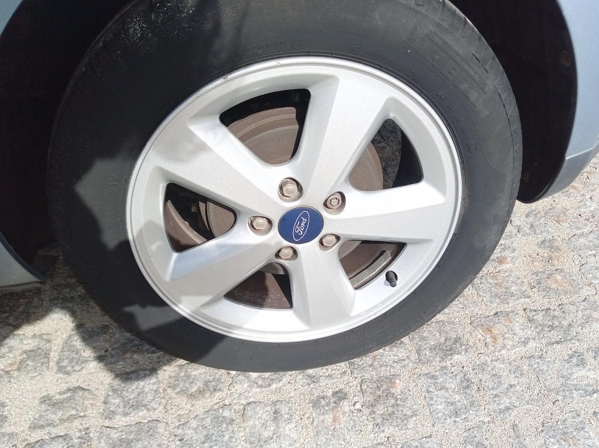 Ford Focus  · Ano 2006 — image 13
