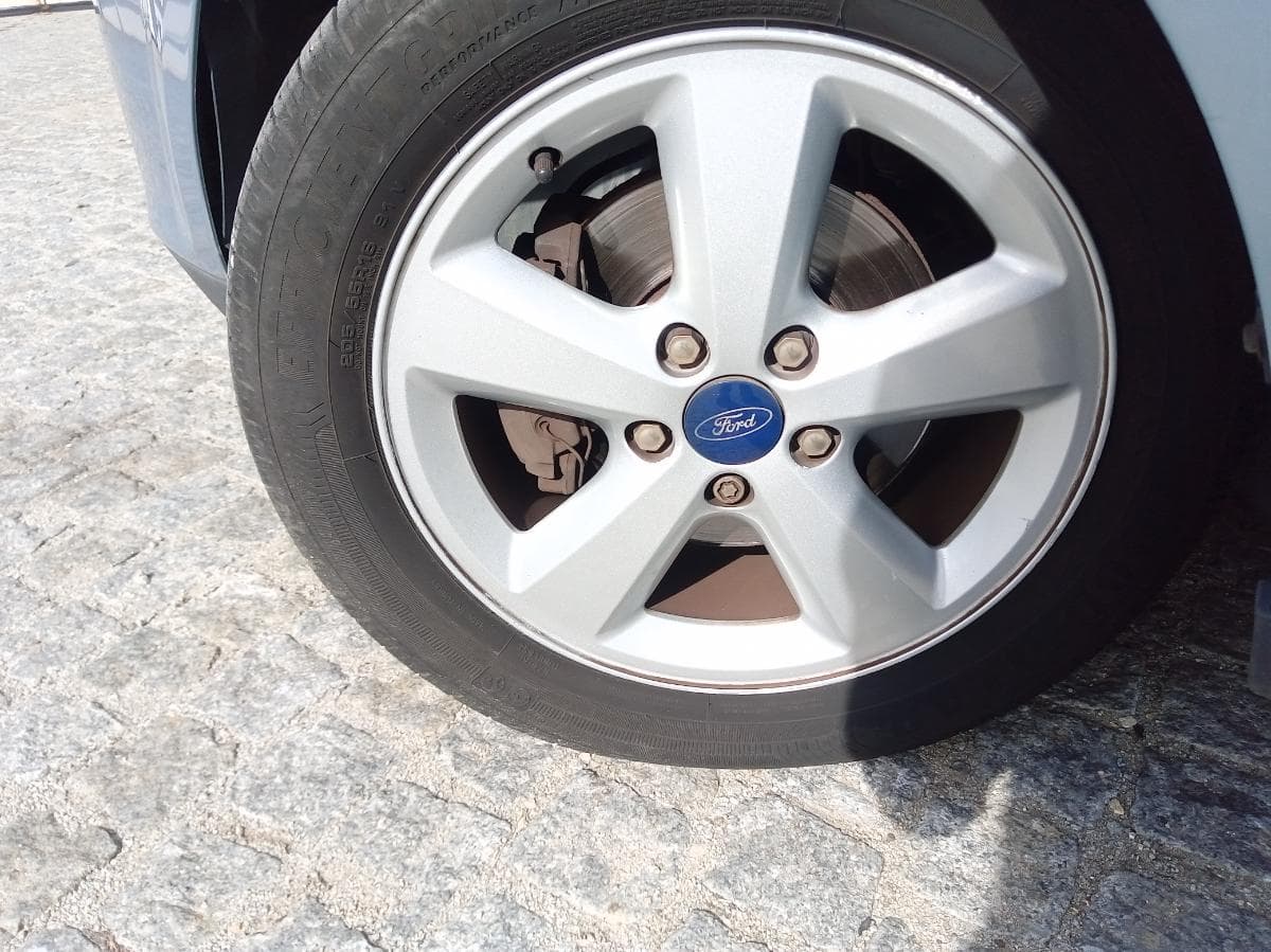 Ford Focus  · Ano 2006 — image 17