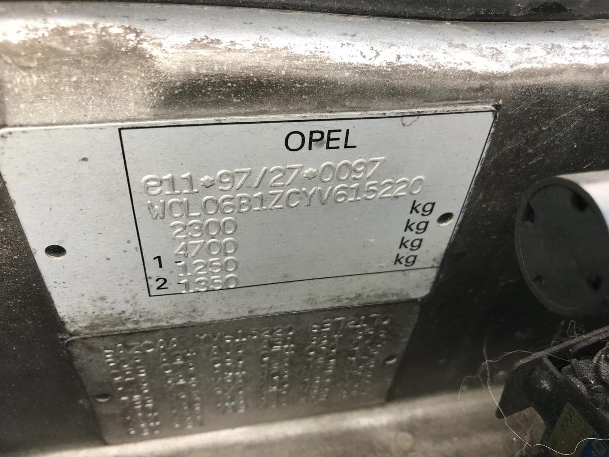 Opel Frontera 2.2 DTI · Ano 2000 — image 9