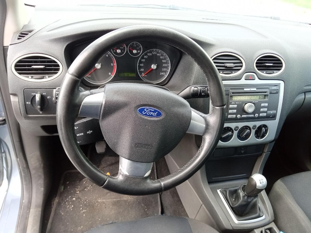 Ford Focus  · Ano 2006 — image 32