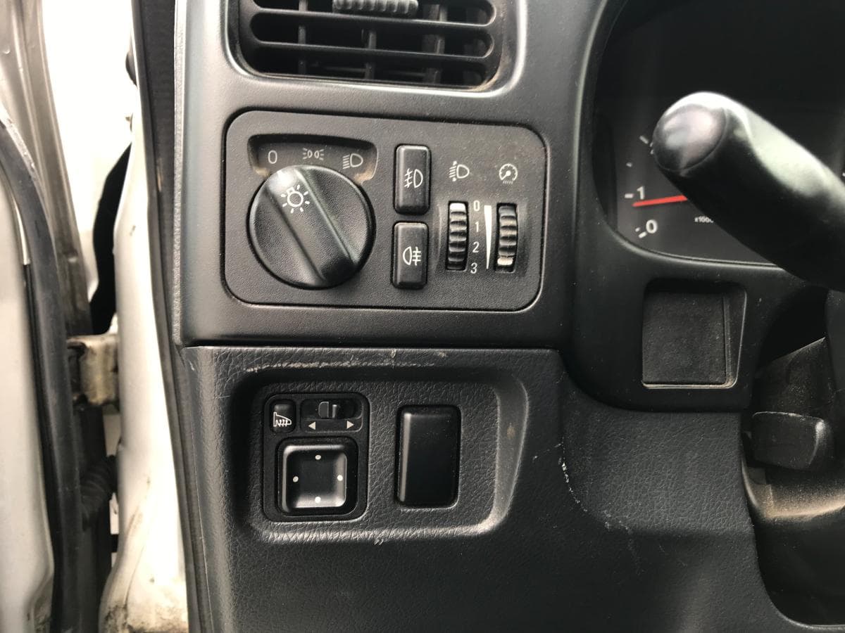 Opel Frontera 2.2 DTI · Ano 2000 — image 25