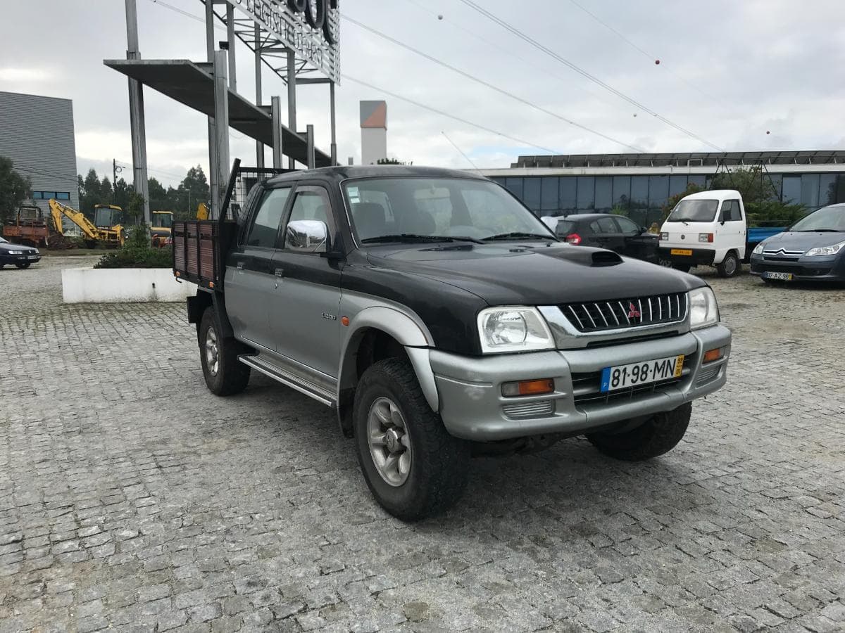 Mitsubishi L200 4x4 · Ano 1999 — imagem 1