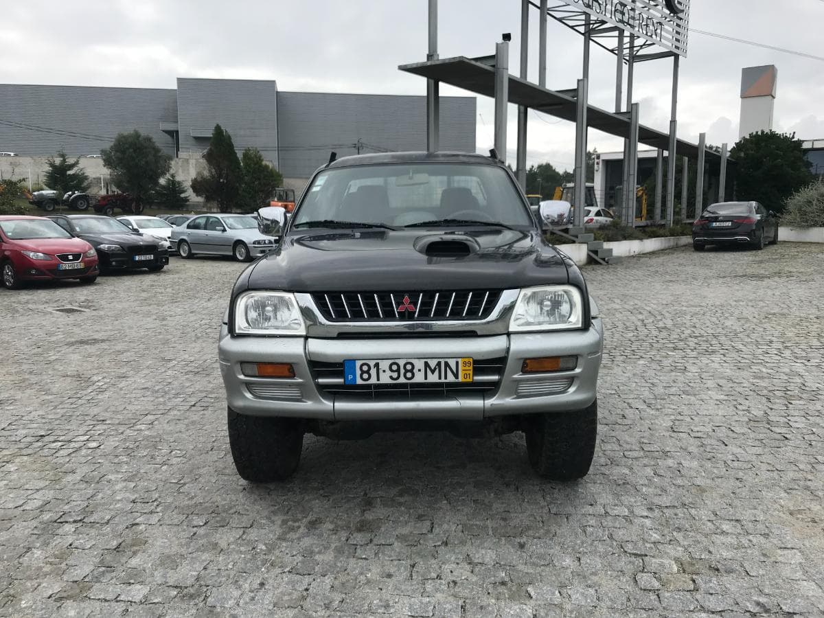 Mitsubishi L200 4x4 · Ano 1999 — imagem 2