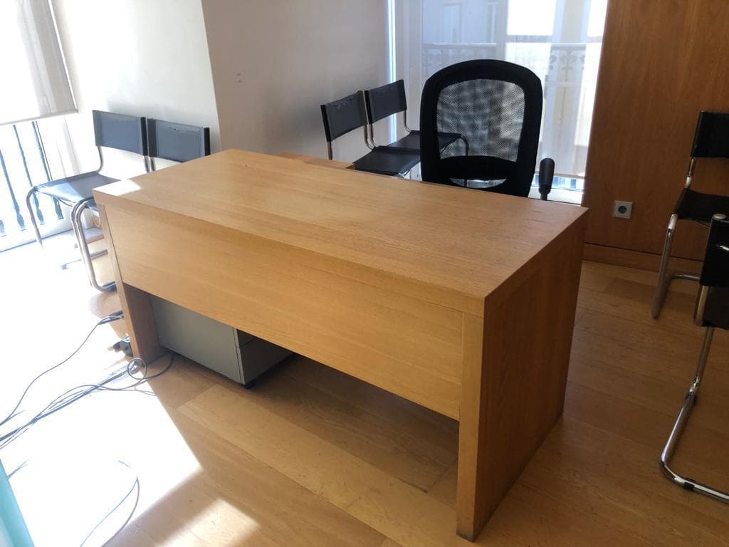 Mobiliario de oficina — imagen 1