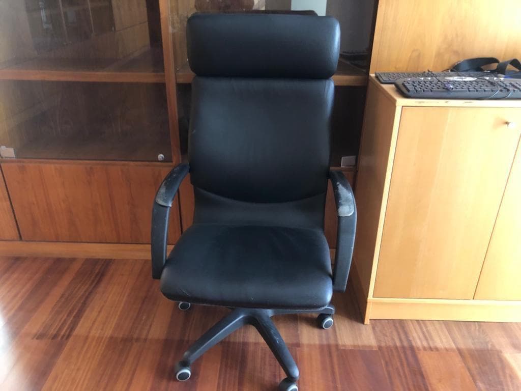 Mobiliario de oficina — imagen 1