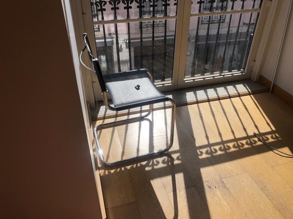 Mobiliario de oficina — imagen 1