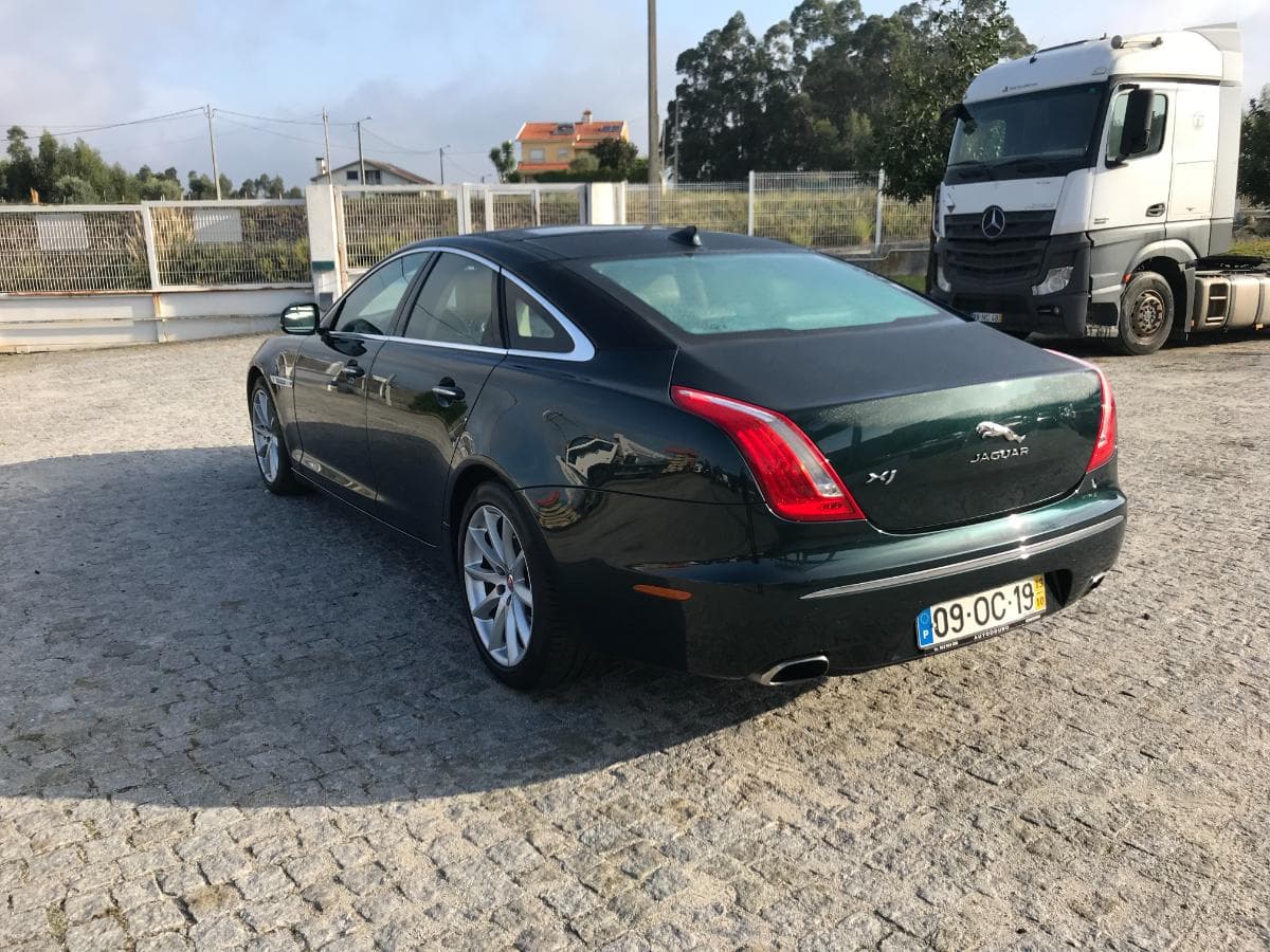 Jaguar XJ 3.0 · Ano 2013 — image 10