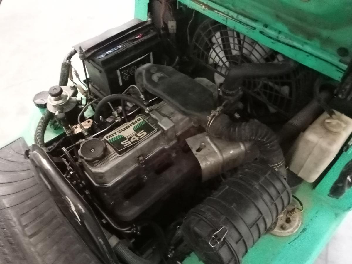 Empilhador Mitsubishi FD25K · Ano 1999 — imagem 11