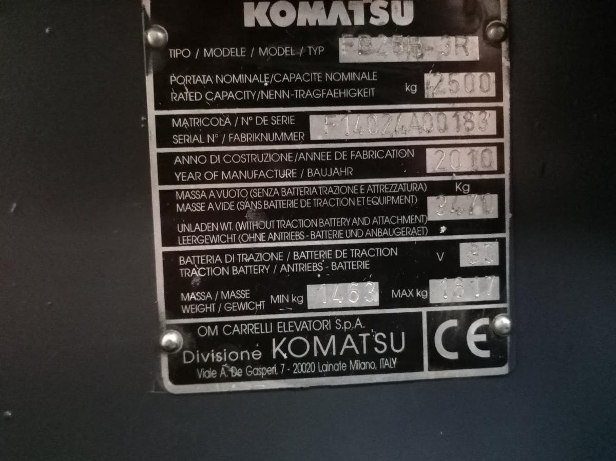 Empilhador Komatsu Elétrico · Ano 2010 — imagem 15