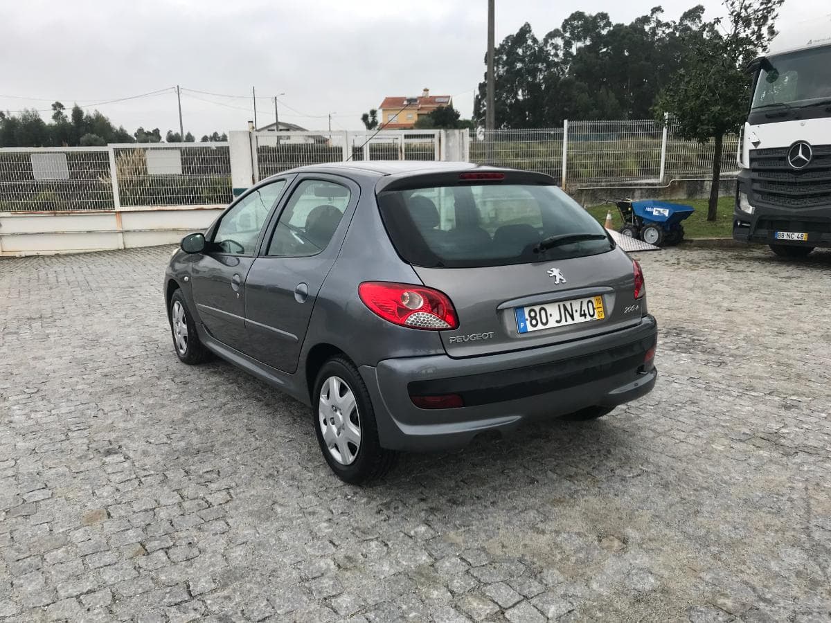 Peugeot 206+ · Ano 2010 — imagem 6