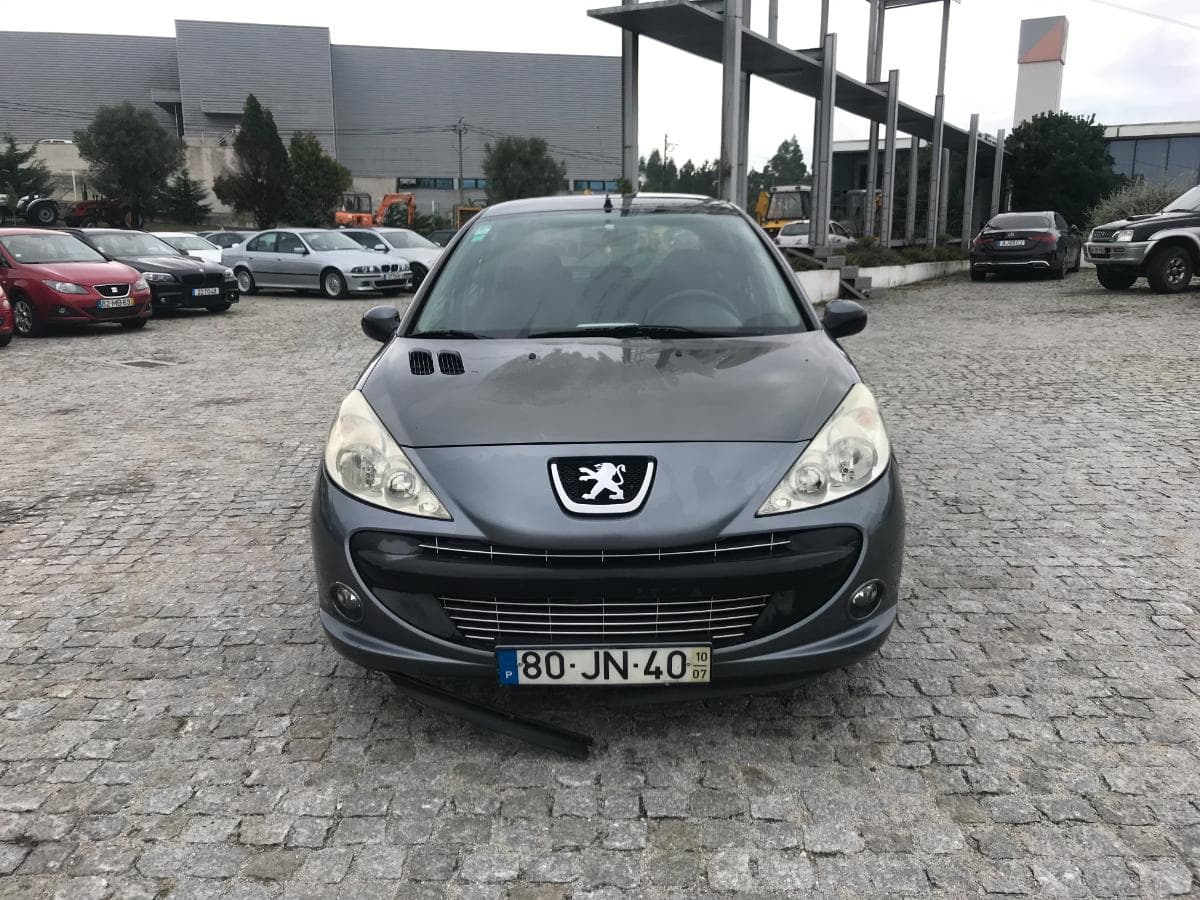 Peugeot 206+ · Ano 2010 — imagem 2