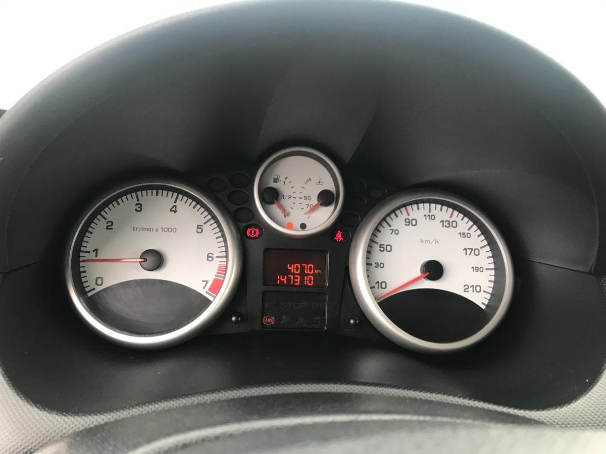 Peugeot 206+ · Ano 2010 — imagem 24