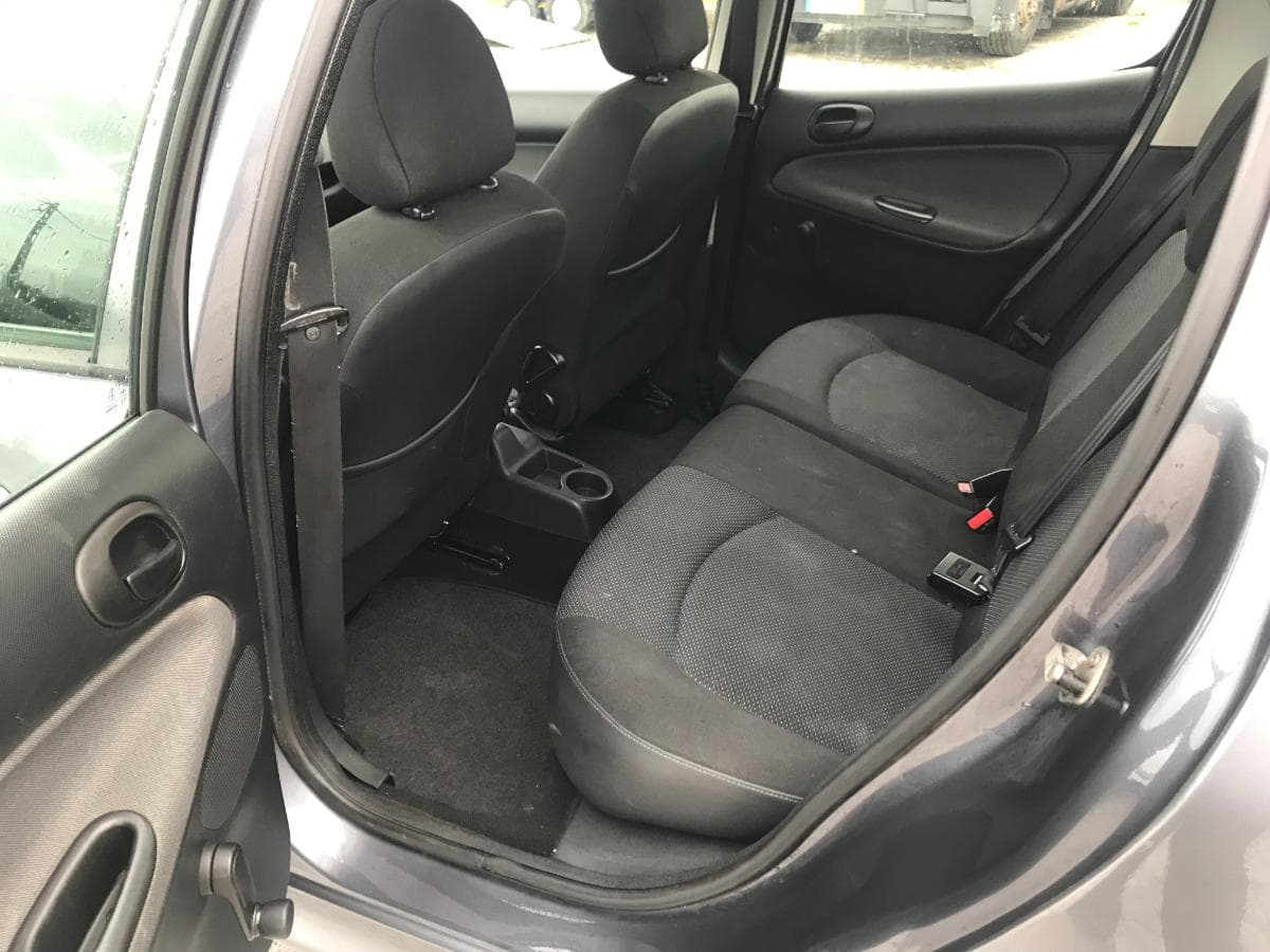 Peugeot 206+ · Ano 2010 — imagem 26