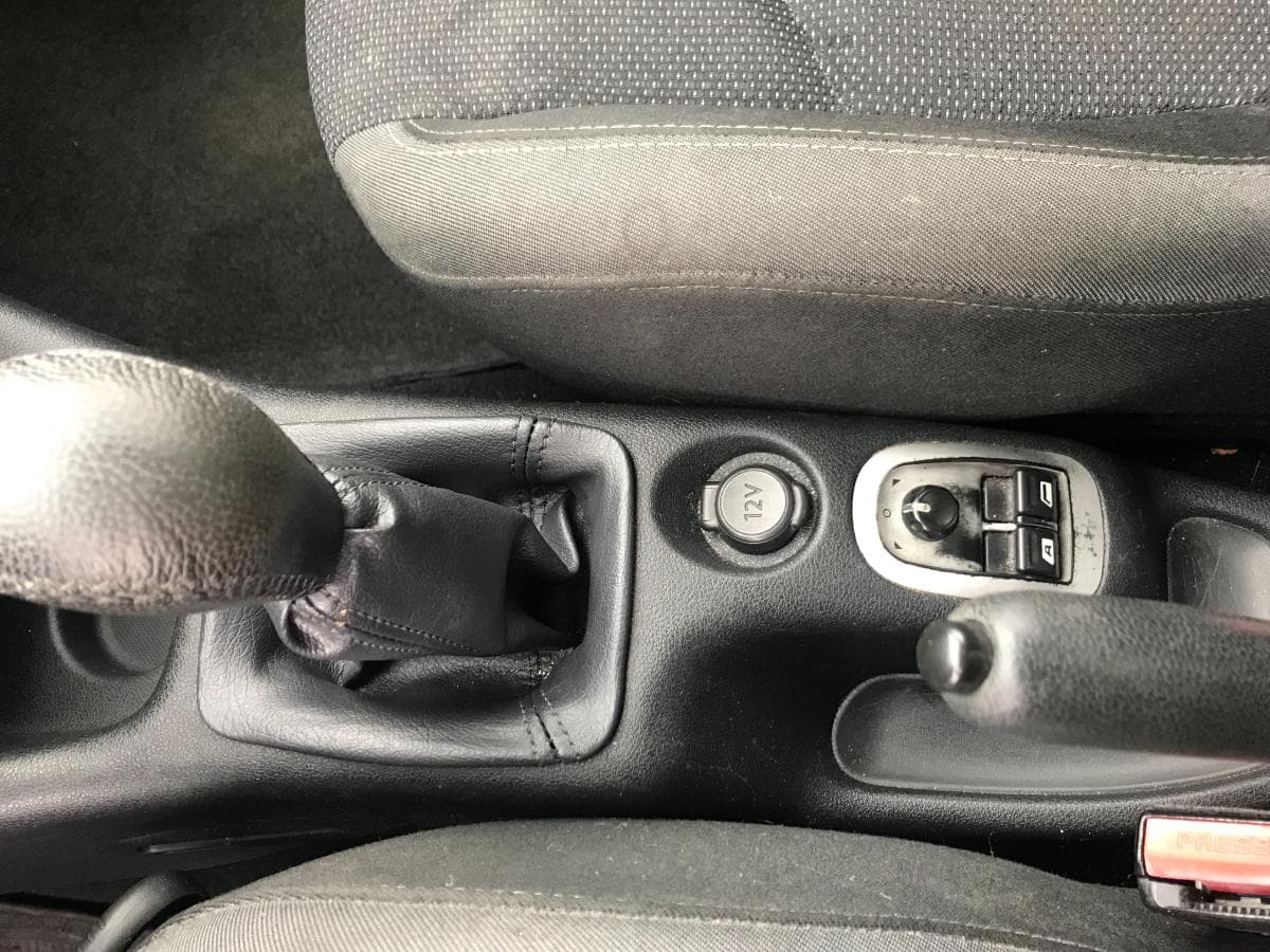 Peugeot 206+ · Ano 2010 — imagem 31