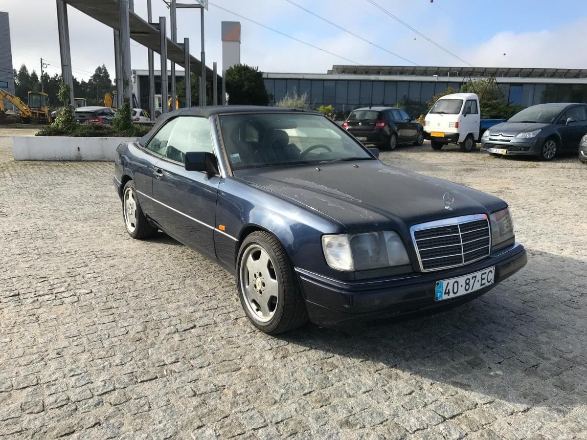 Mercedes-Benz E200 Cabrio · Ano 1994 — imagem 1