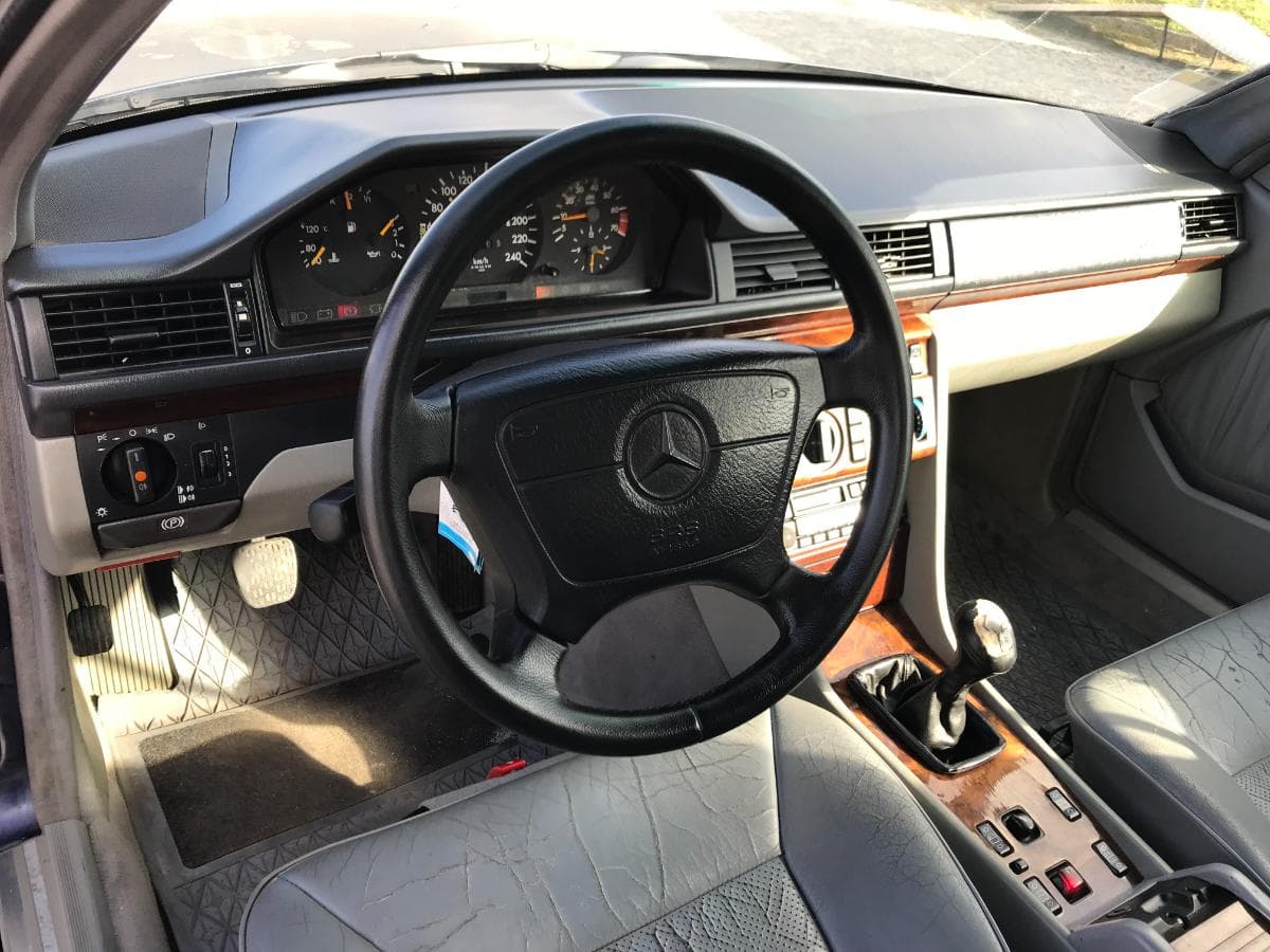 Mercedes-Benz E200 Cabrio · Ano 1994 — imagem 25