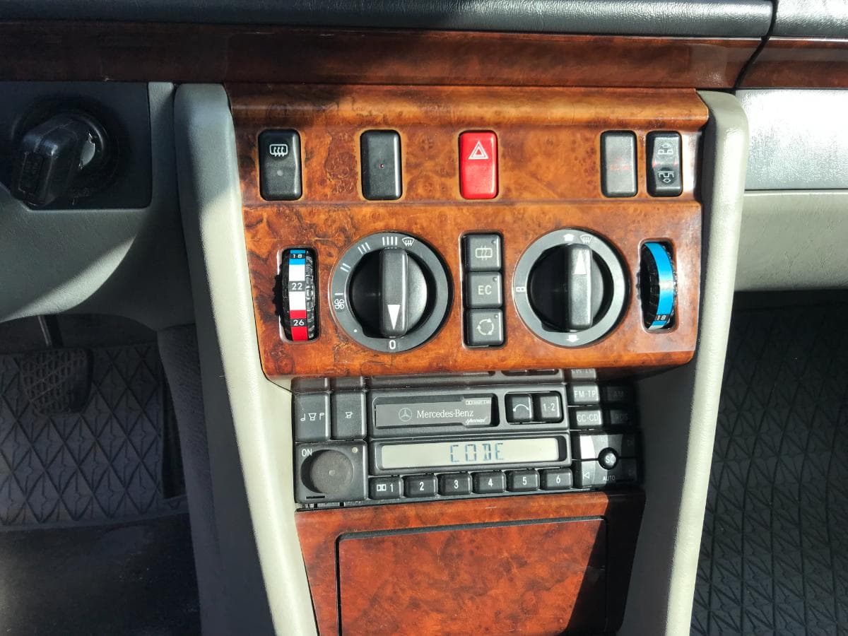 Mercedes-Benz E200 Cabrio · Ano 1994 — imagem 23