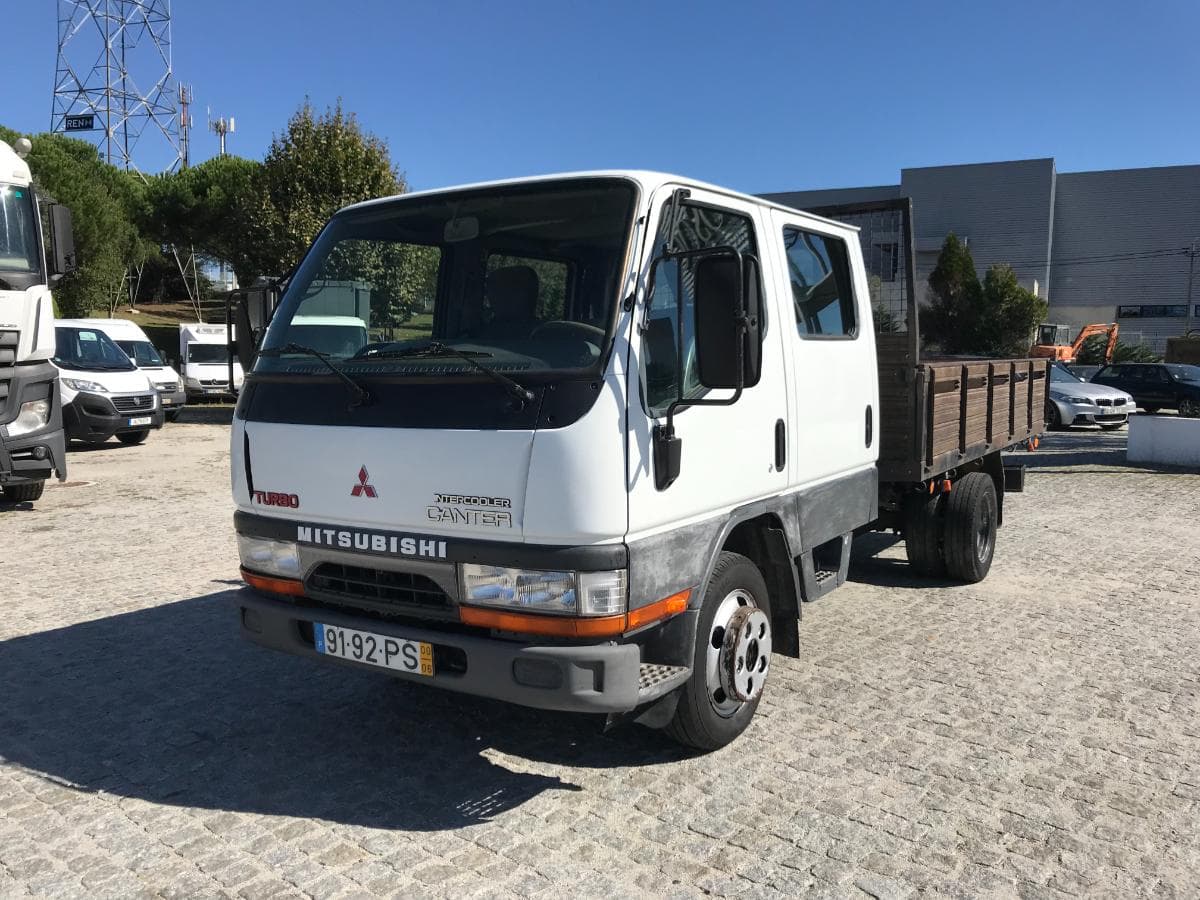 Mitsubishi Canter · Cabine Dupla · 6 Lugares · Ano 2000 — imagem 4