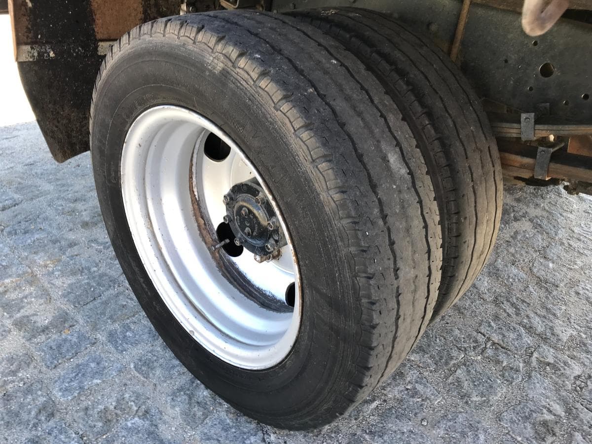 Mitsubishi Canter · Cabine Dupla · 6 Lugares · Ano 2000 — imagem 10