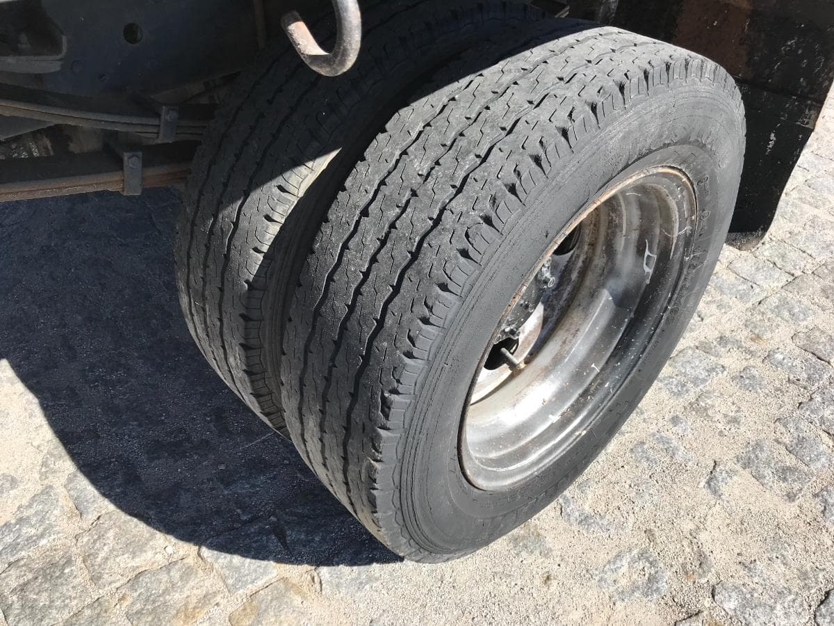 Mitsubishi Canter · Cabine Dupla · 6 Lugares · Ano 2000 — imagem 12