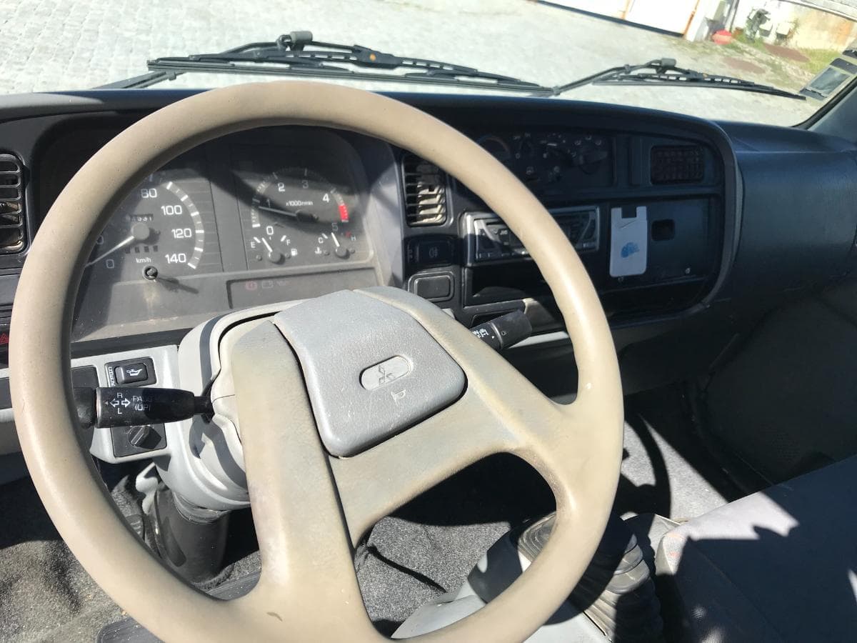 Mitsubishi Canter · Cabine Dupla · 6 Lugares · Ano 2000 — imagem 15