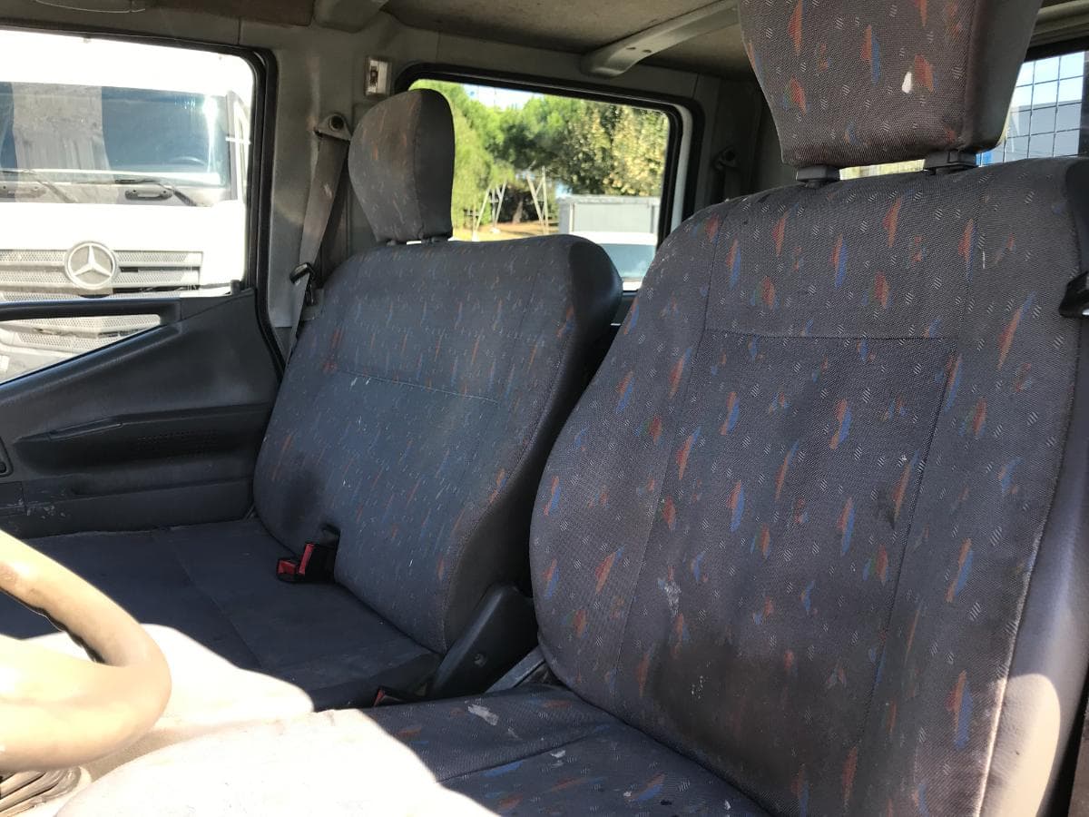 Mitsubishi Canter · Cabine Dupla · 6 Lugares · Ano 2000 — imagem 21