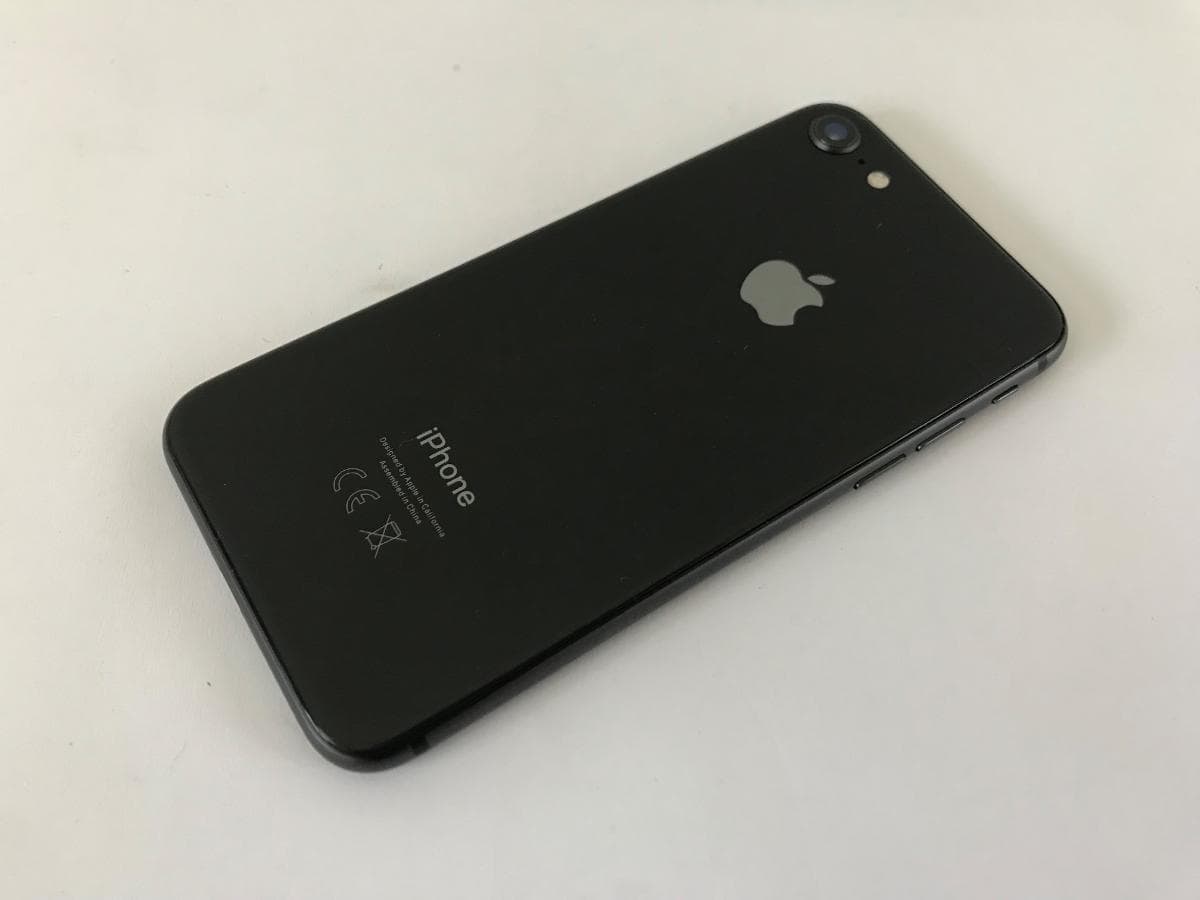 Iphone 8 — image 3