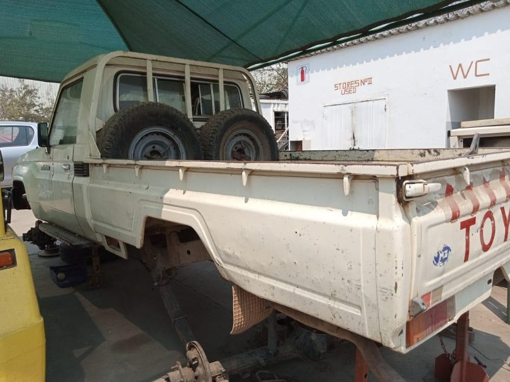 Touota Landcruiser · — imagen 3