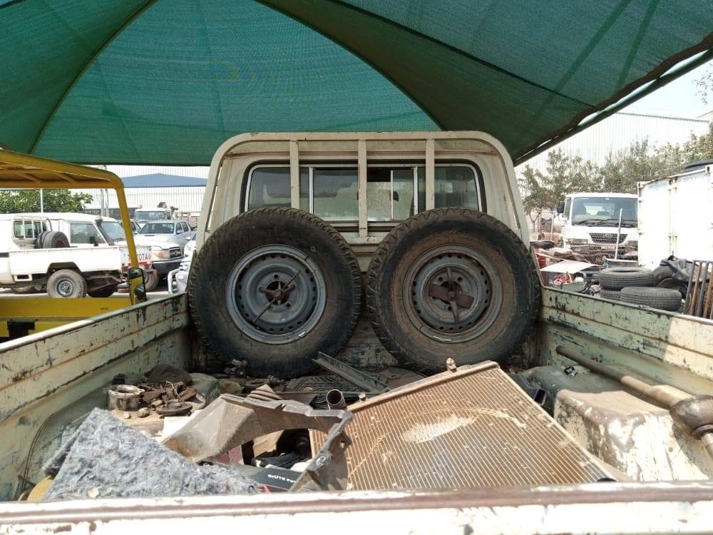 Touota Landcruiser · — imagen 9