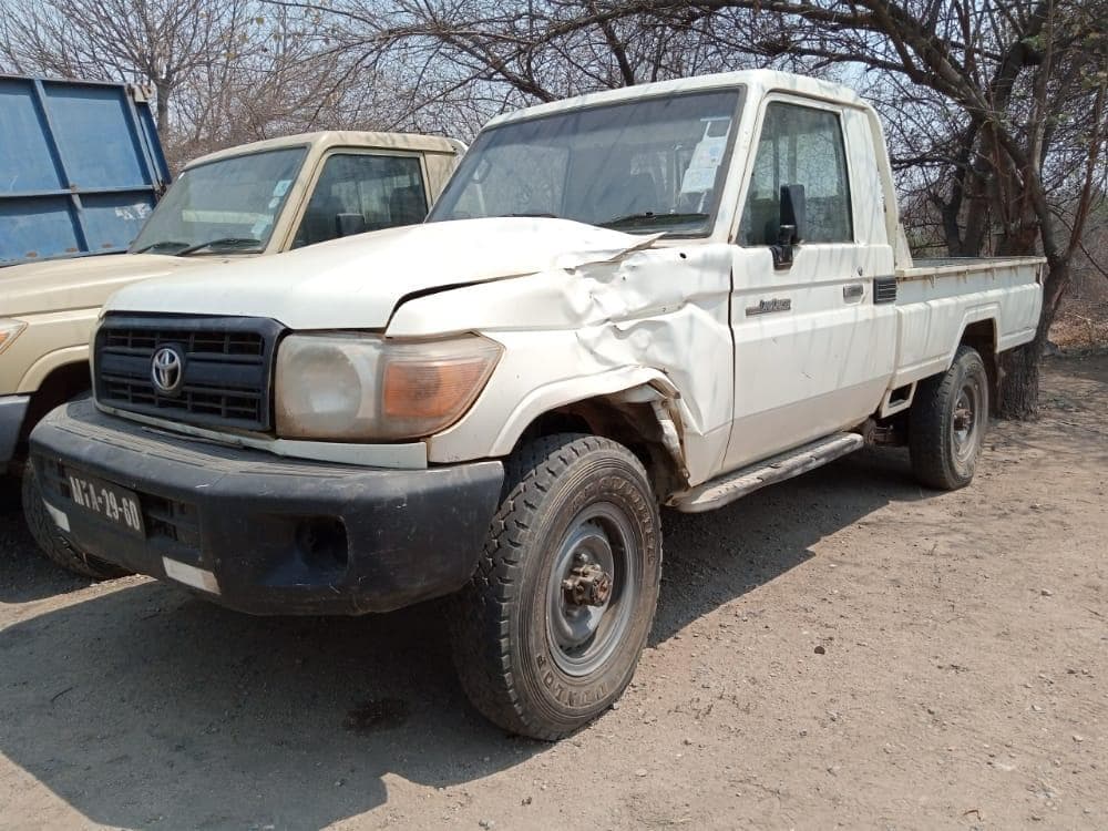Toyota Landcruiser ·