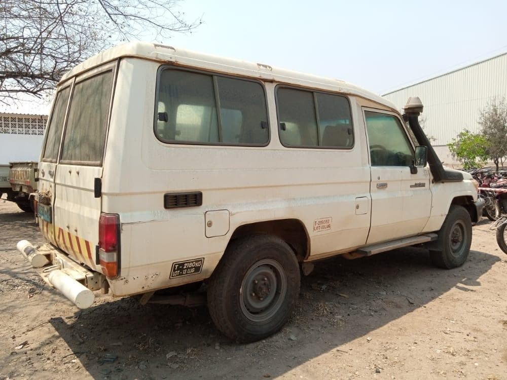 Toyota Landcruiser · — imagem 6
