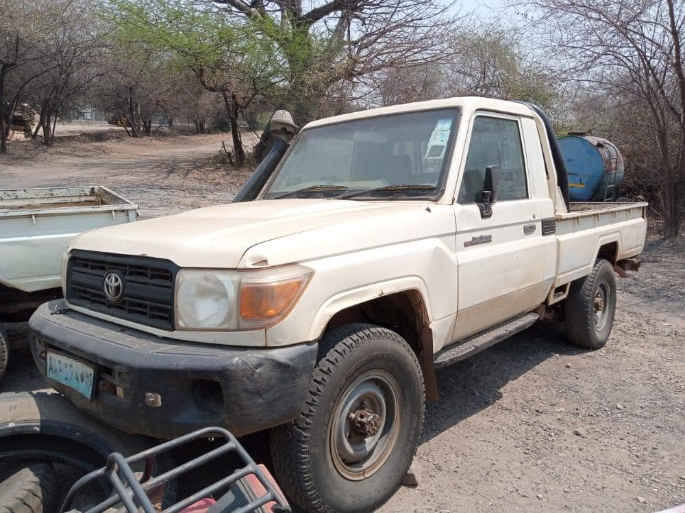 Toyota Landcruiser ·