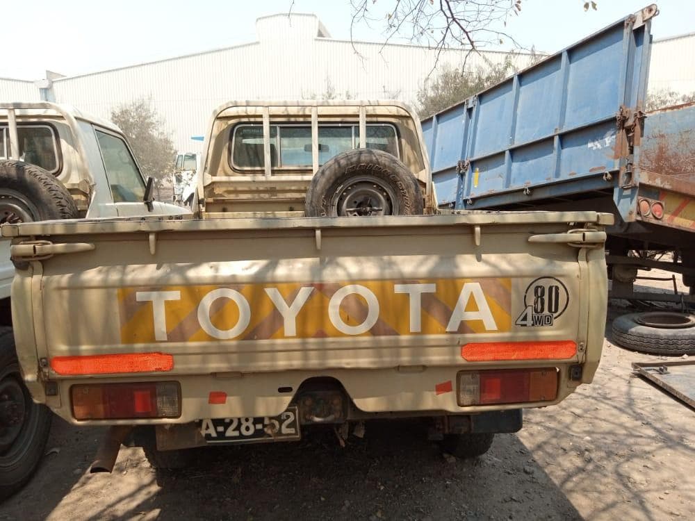 Toyota Landcruiser · — imagem 3