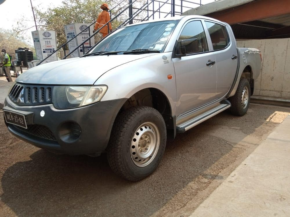 Mitusbishi L200 ·