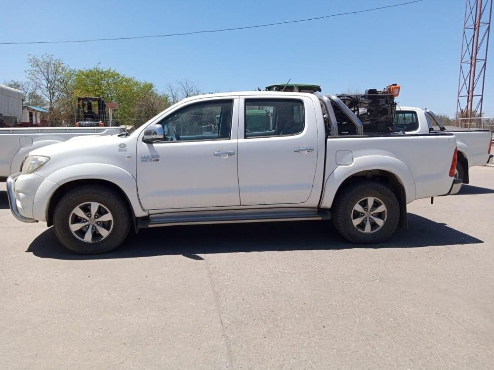 Toyota Hilux D4D · — imagem 9