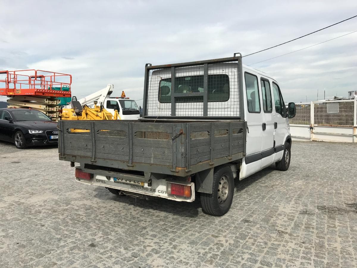 Opel Movano 2.5 CDTI · 9 Lugares · Ano 2005 — imagem 4