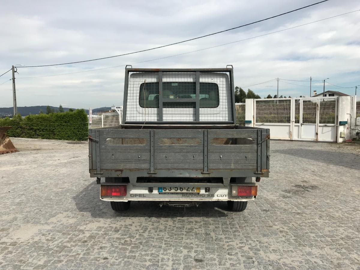Opel Movano 2.5 CDTI · 9 Lugares · Ano 2005 — imagem 5