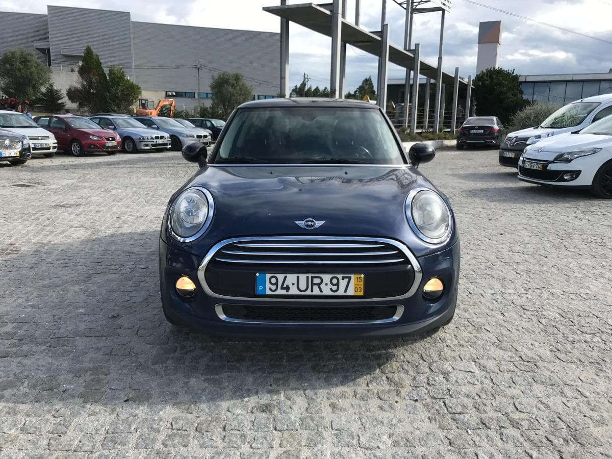 Mini Cooper 1.5D · Ano 2015 — imagen 2