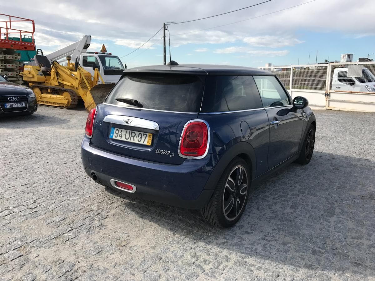 Mini Cooper 1.5D · Ano 2015 — imagen 4