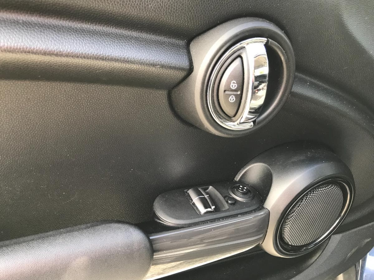 Mini Cooper 1.5D · Ano 2015 — imagen 24