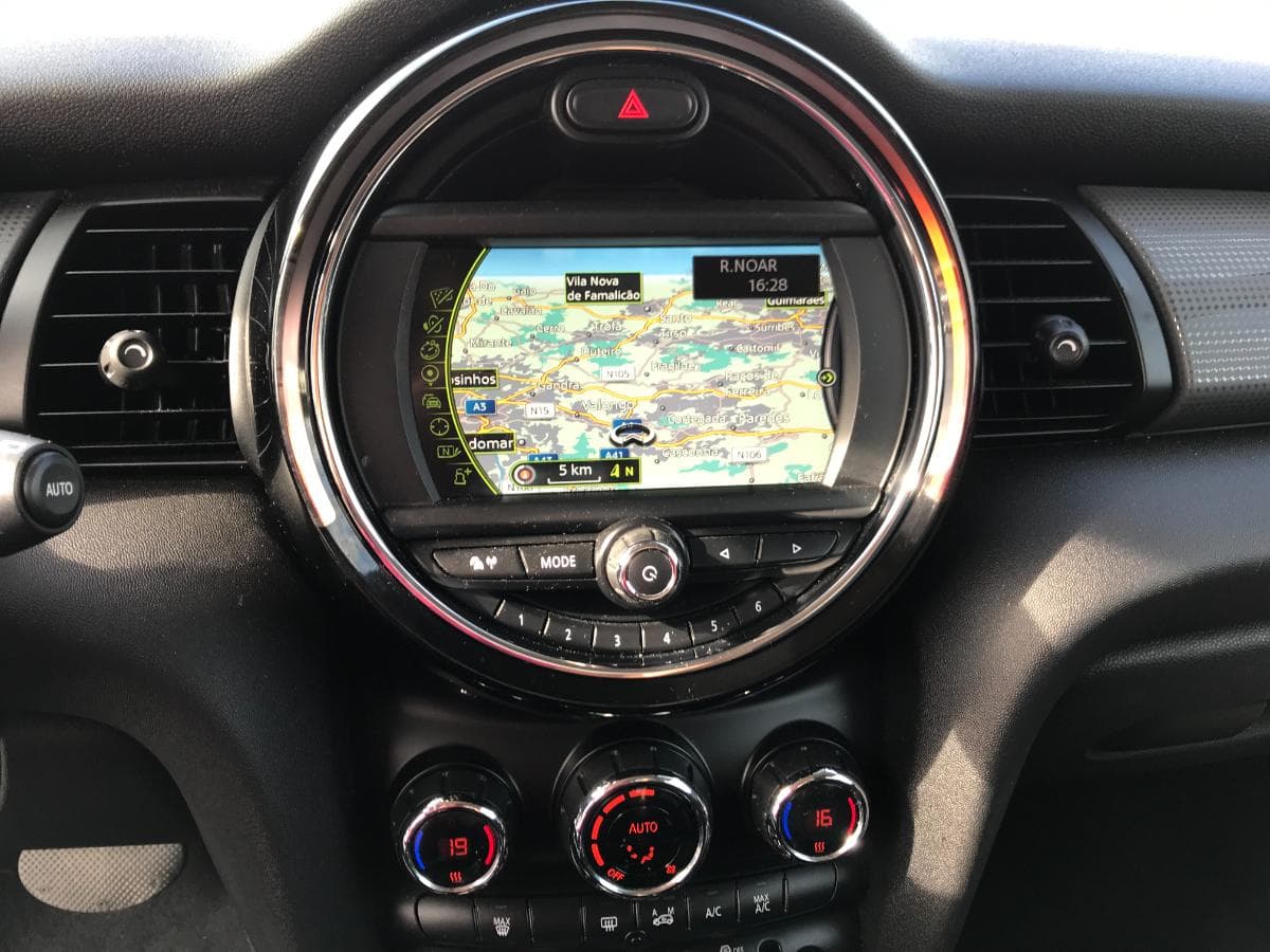 Mini Cooper 1.5D · Ano 2015 — imagen 29