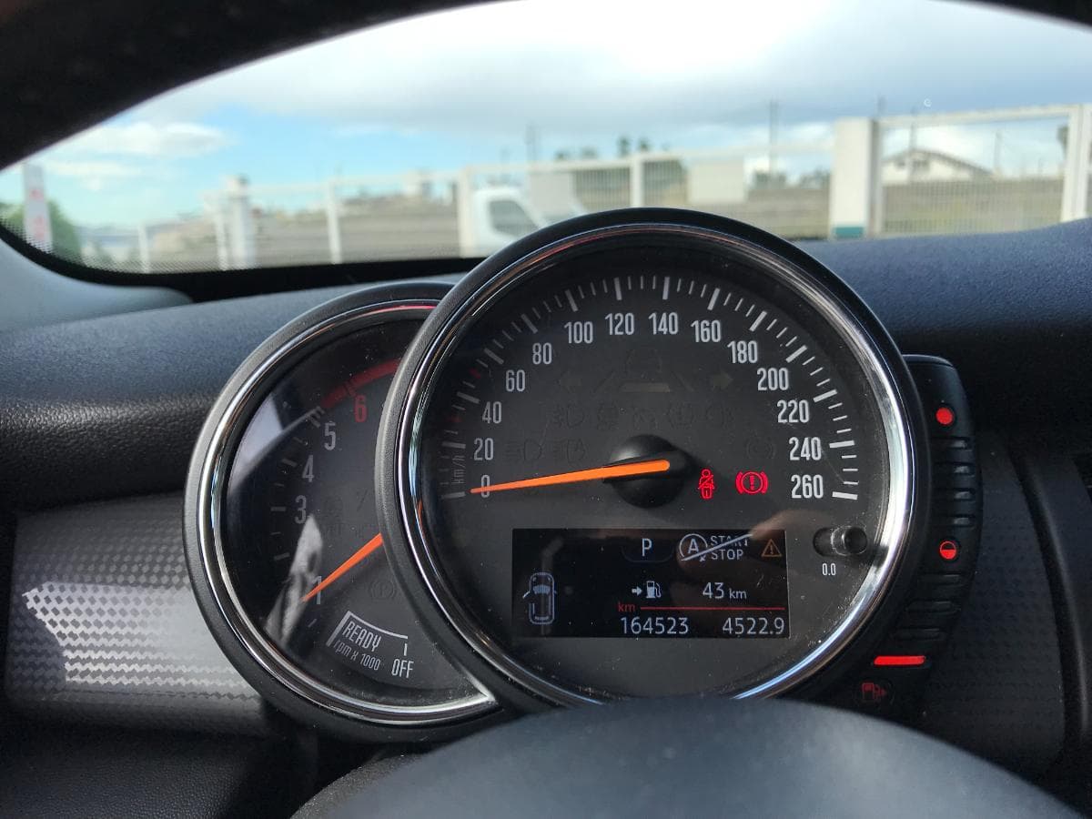 Mini Cooper 1.5D · Ano 2015 — imagen 33