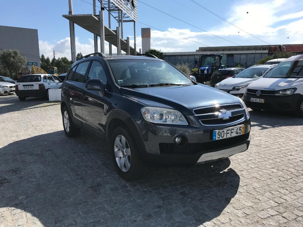 Chevrolet Captiva 2.0D · Ano 2008