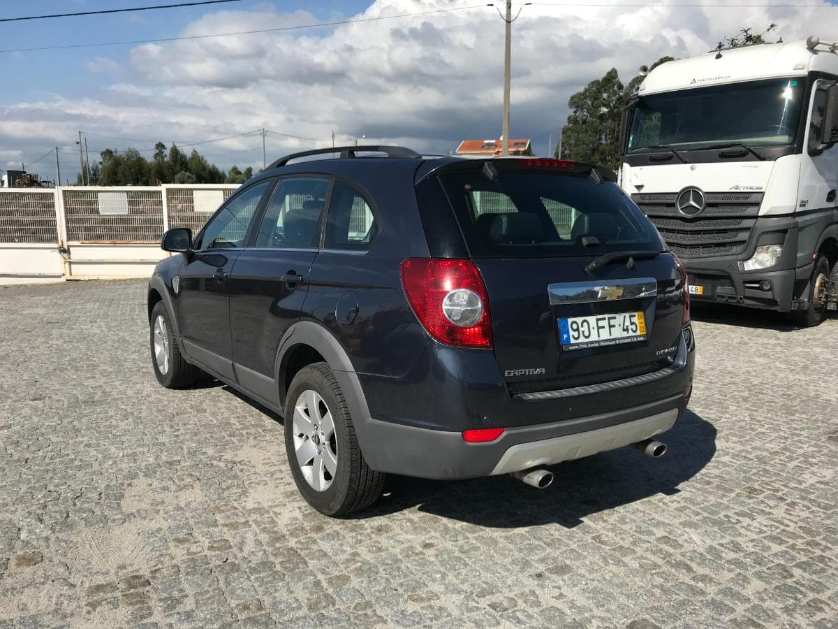 Chevrolet Captiva 2.0D · Ano 2008 — image 6