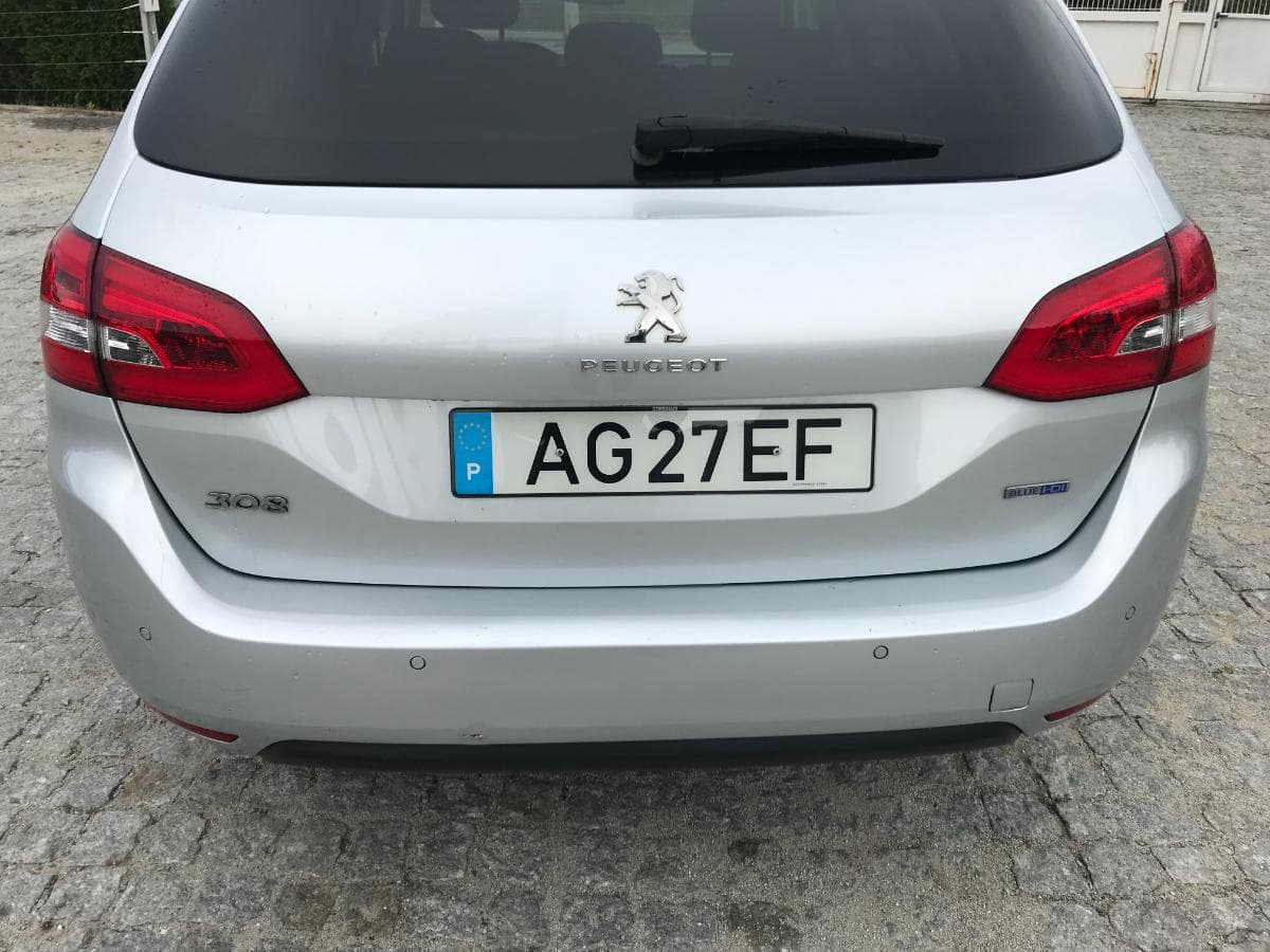 Peugeot 308 1.6 Blue HDI · Ano 2014 — imagem 8