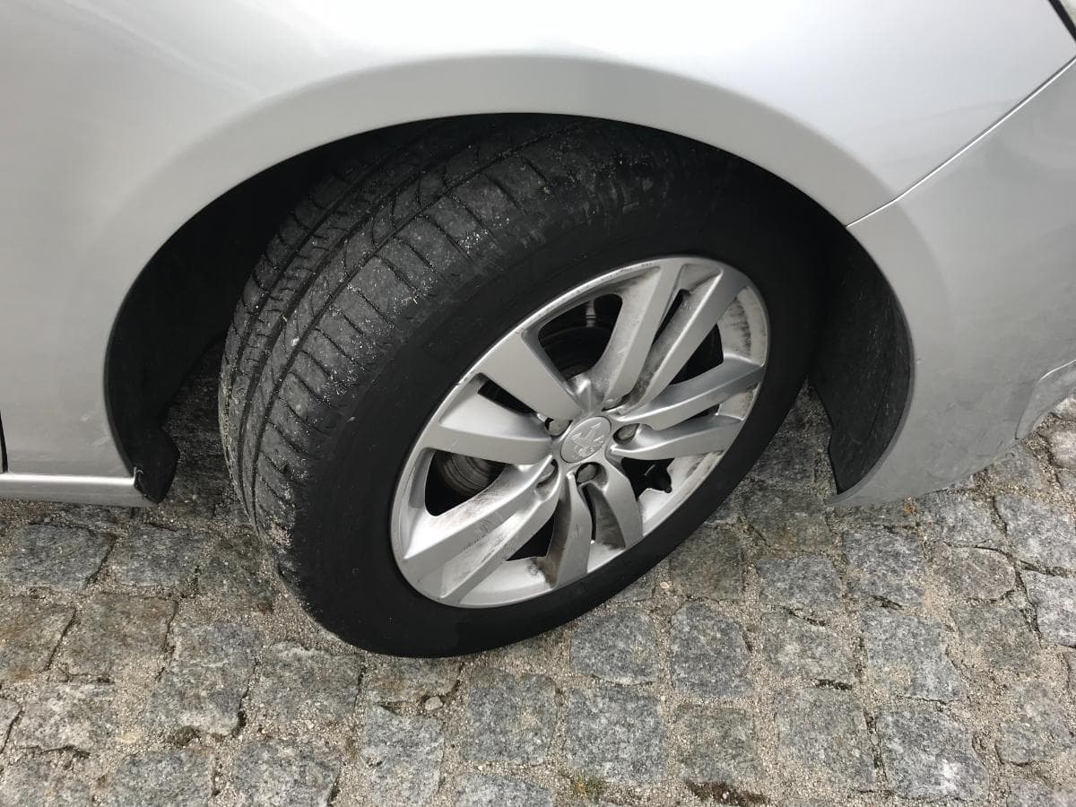 Peugeot 308 1.6 Blue HDI · Ano 2014 — imagem 13